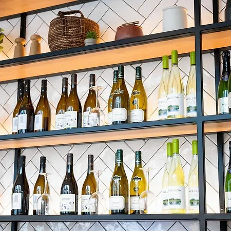 Staycity Aparthotels Paris La Defense-3